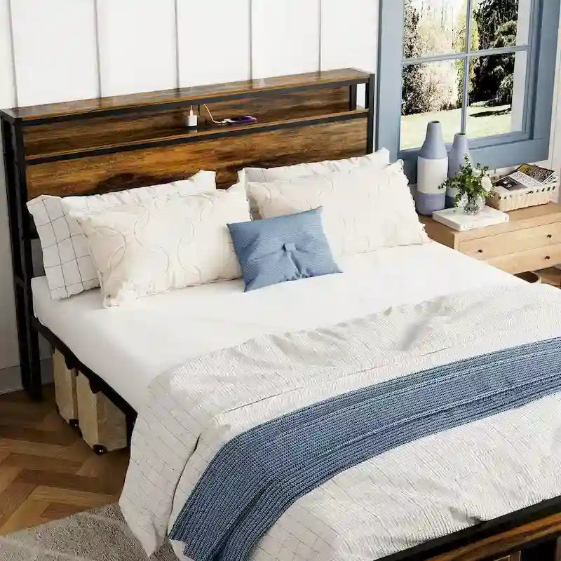 Lit plateforme Queen Size avec tête de lit de rangement, éclairage LED et port de charge