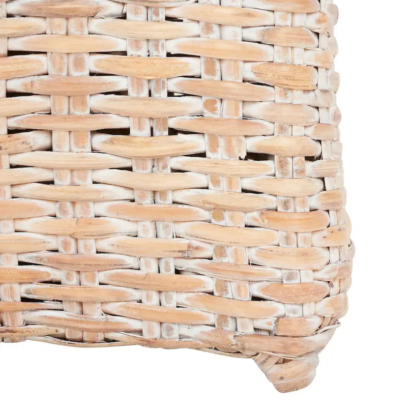 Fauteuil en osier gris délavé