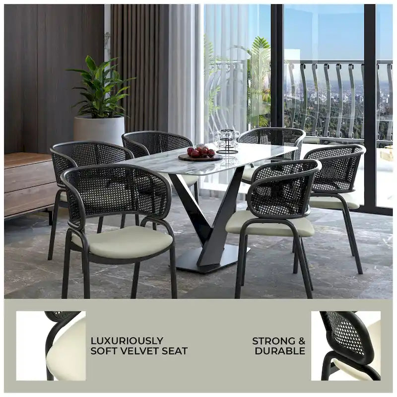 Chaise de salle à manger moderne capitonnée avec fauteuil confortable et pieds en fer noir
