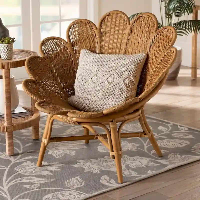 Fauteuil d'appoint bohème en rotin couleur miel avec motif floral